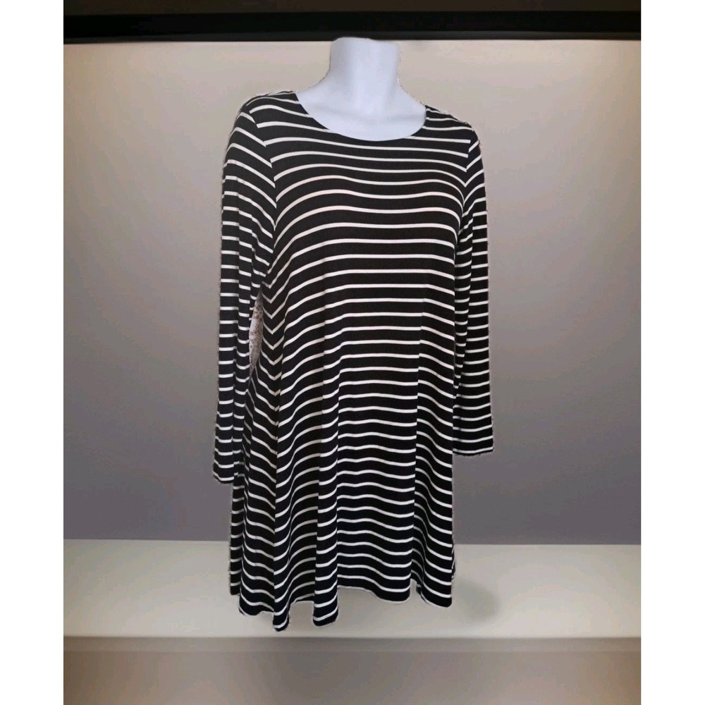 Black & White Stripe Swing Dress L Round Neck Long Sleeve Stretch Knit Casual